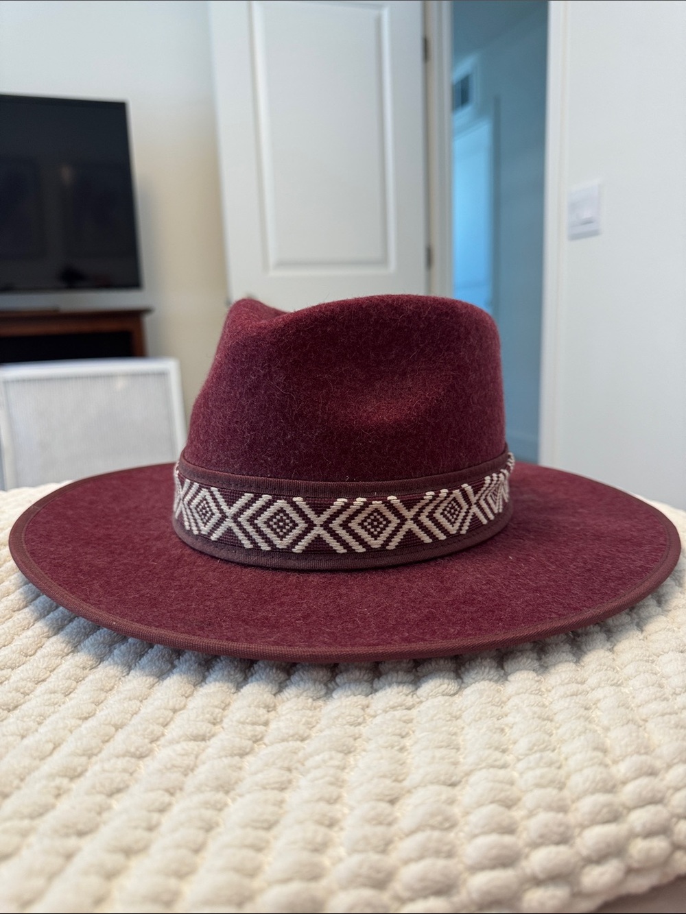 Treasure & Bond Burgundy Felt Fedora with Patterned Band